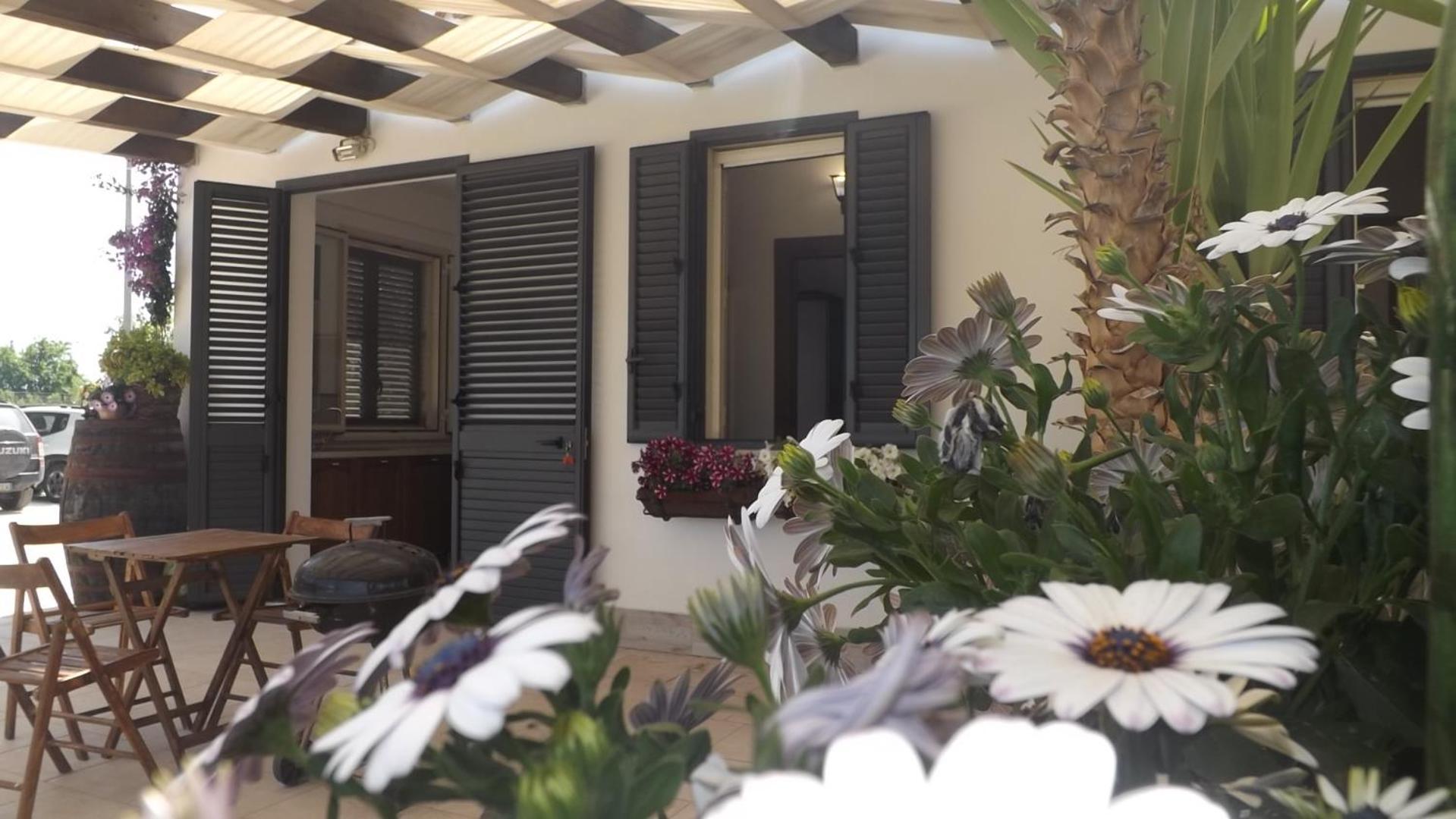 Beb Nonno Baffo Bed & Breakfast Avola Exterior photo
