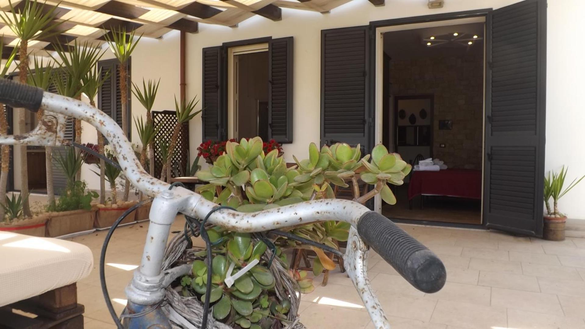 Beb Nonno Baffo Bed & Breakfast Avola Exterior photo