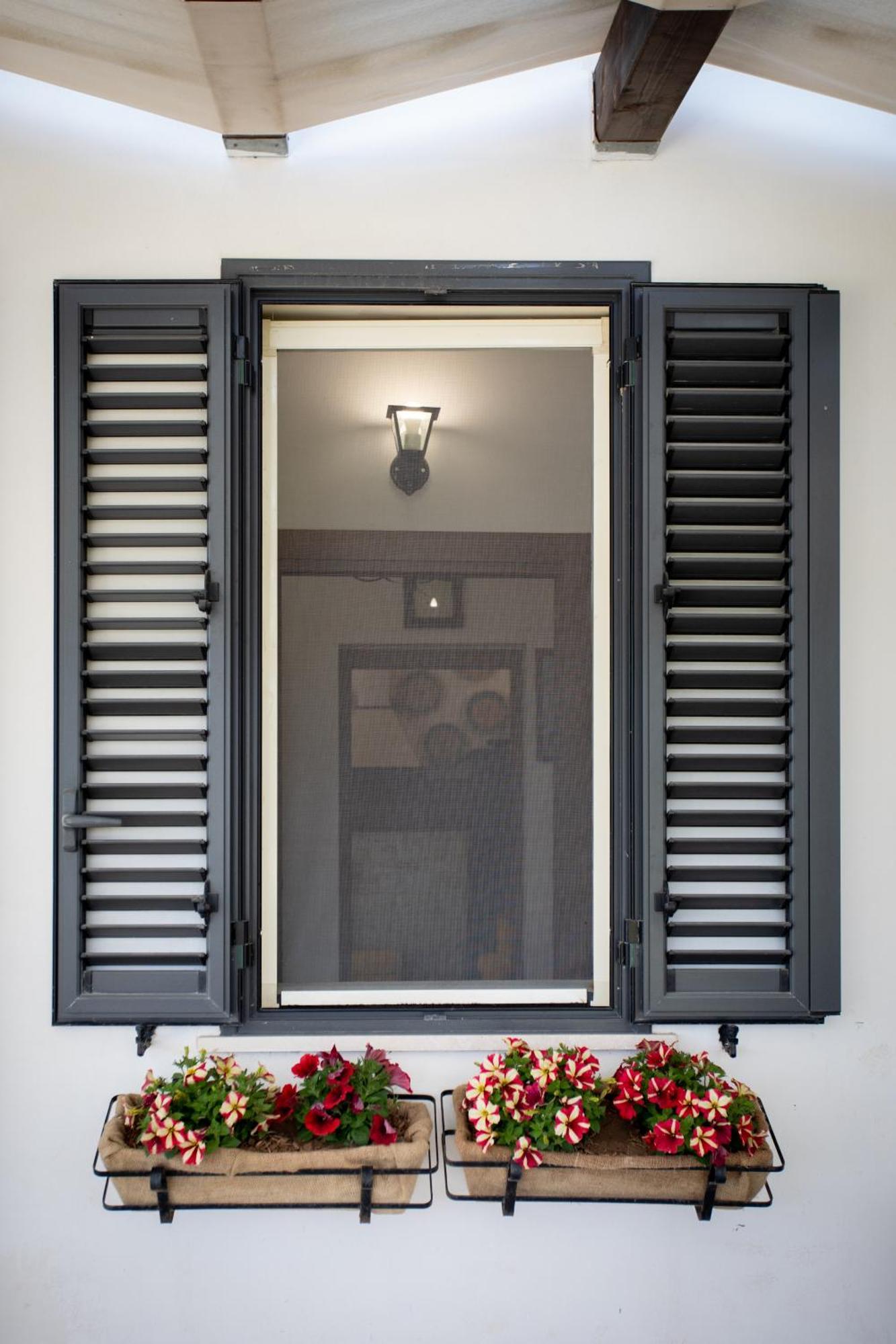 Beb Nonno Baffo Bed & Breakfast Avola Exterior photo